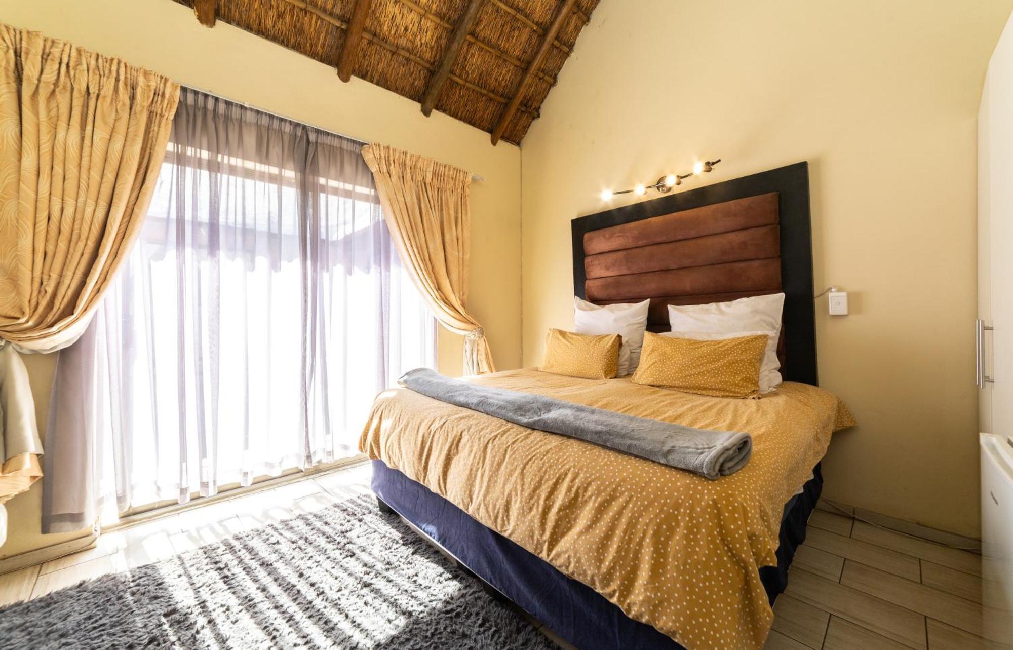 Thatch Haven Guesthouse Centurion Eksteriør bilde