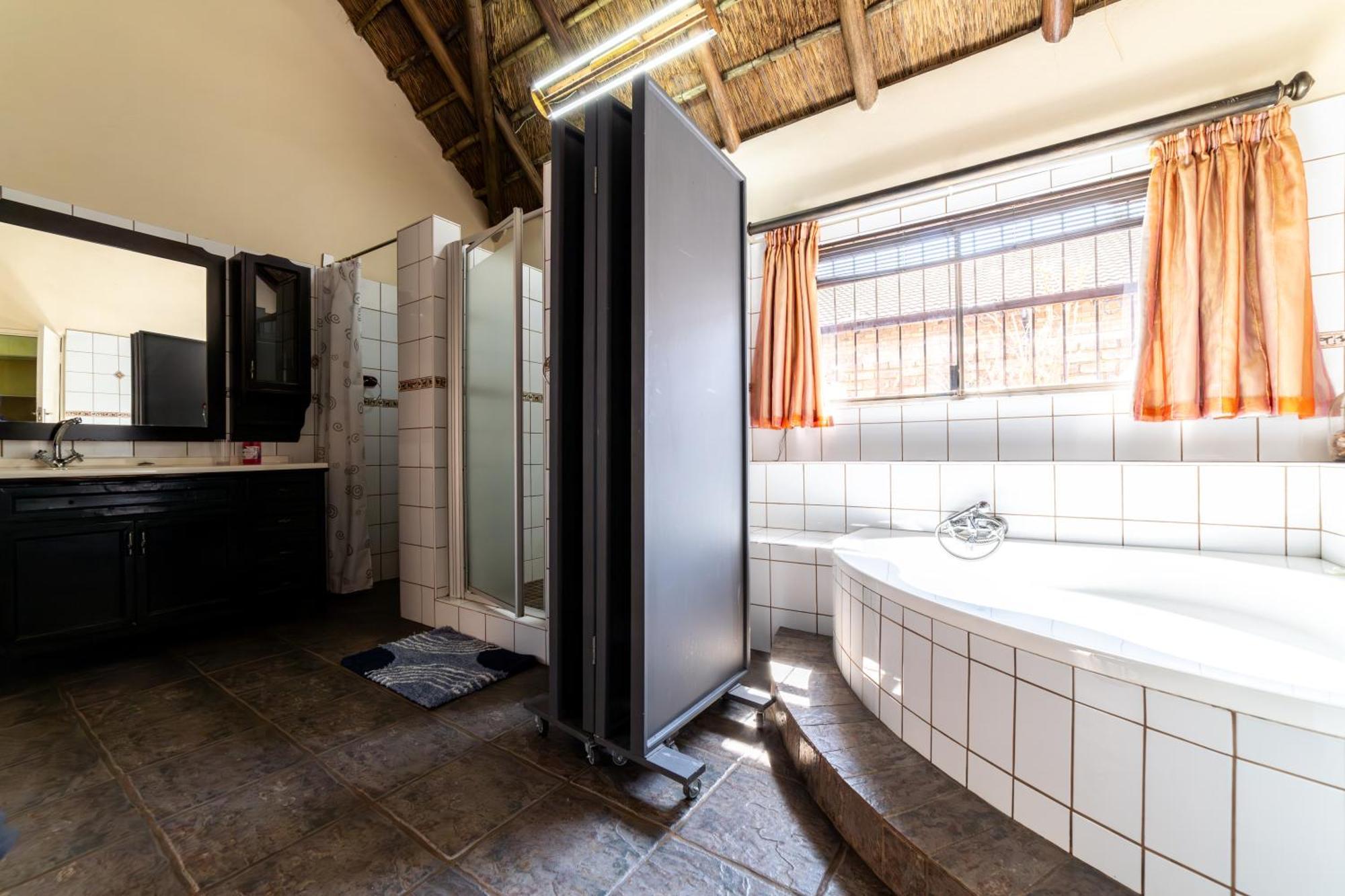 Thatch Haven Guesthouse Centurion Eksteriør bilde