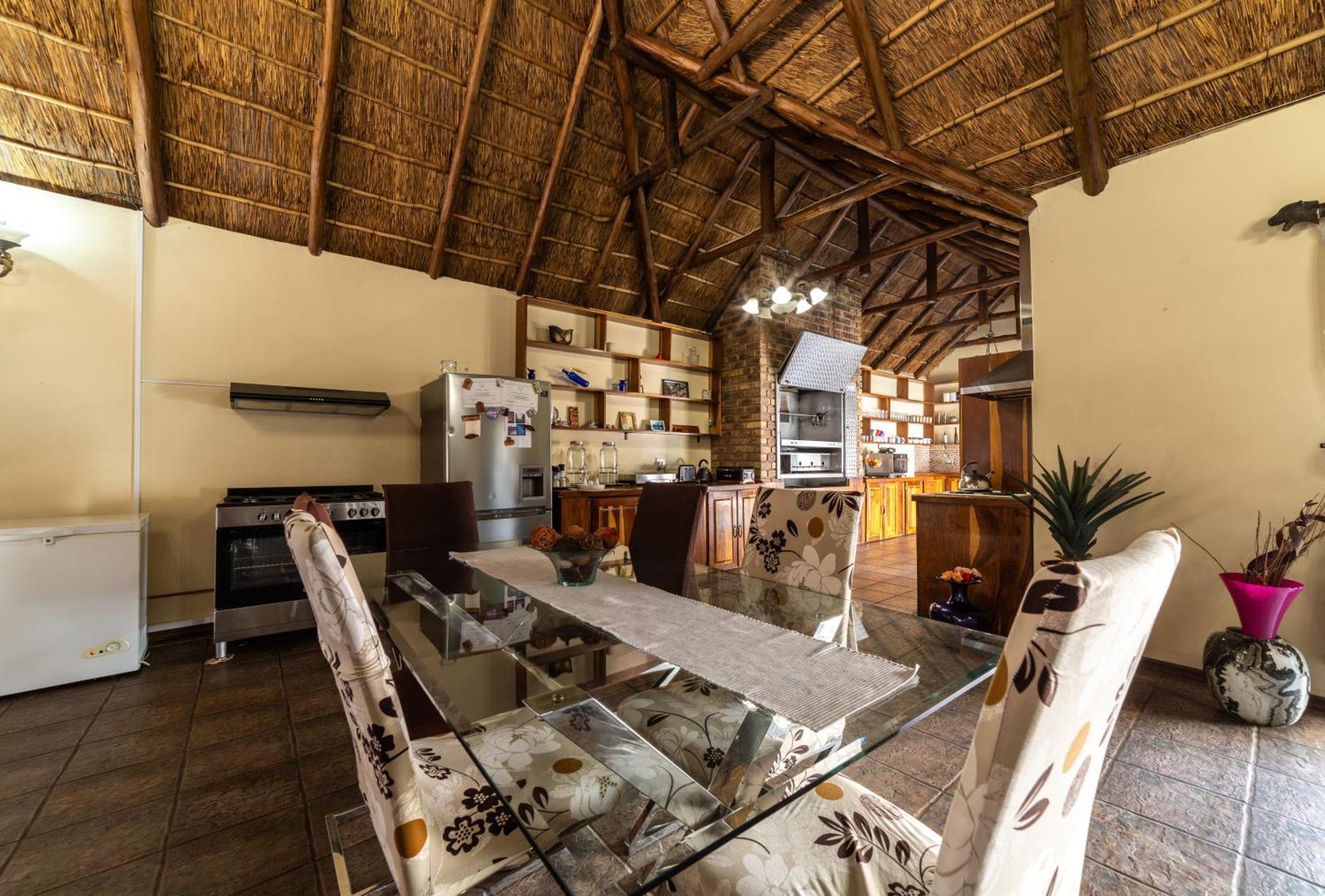Thatch Haven Guesthouse Centurion Eksteriør bilde